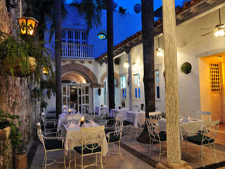 PORTON DE SANTO DOMINGO RESTAURANTE BAR - Guía Multimedia